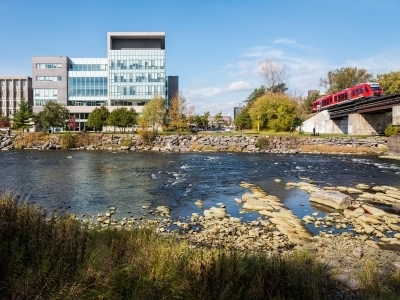 Carleton Ranks Top 10 in Graduate Employability | Carleton Newsroom