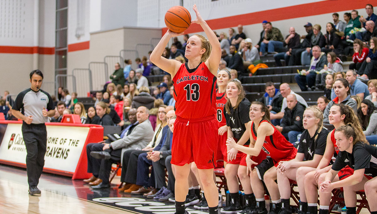 Carleton Women Surge on the Court