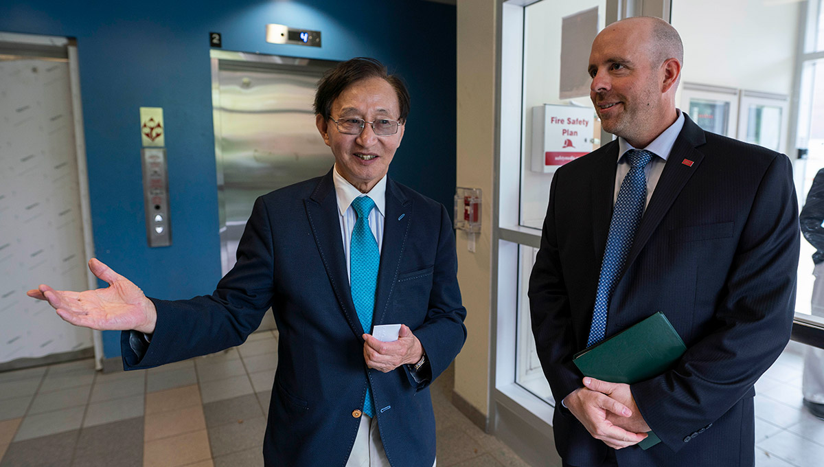 Minister Raymond Cho Praises Carleton’s Accessibility and Inclusion Efforts