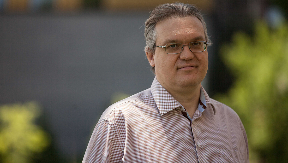Prof. Razvan Gornea