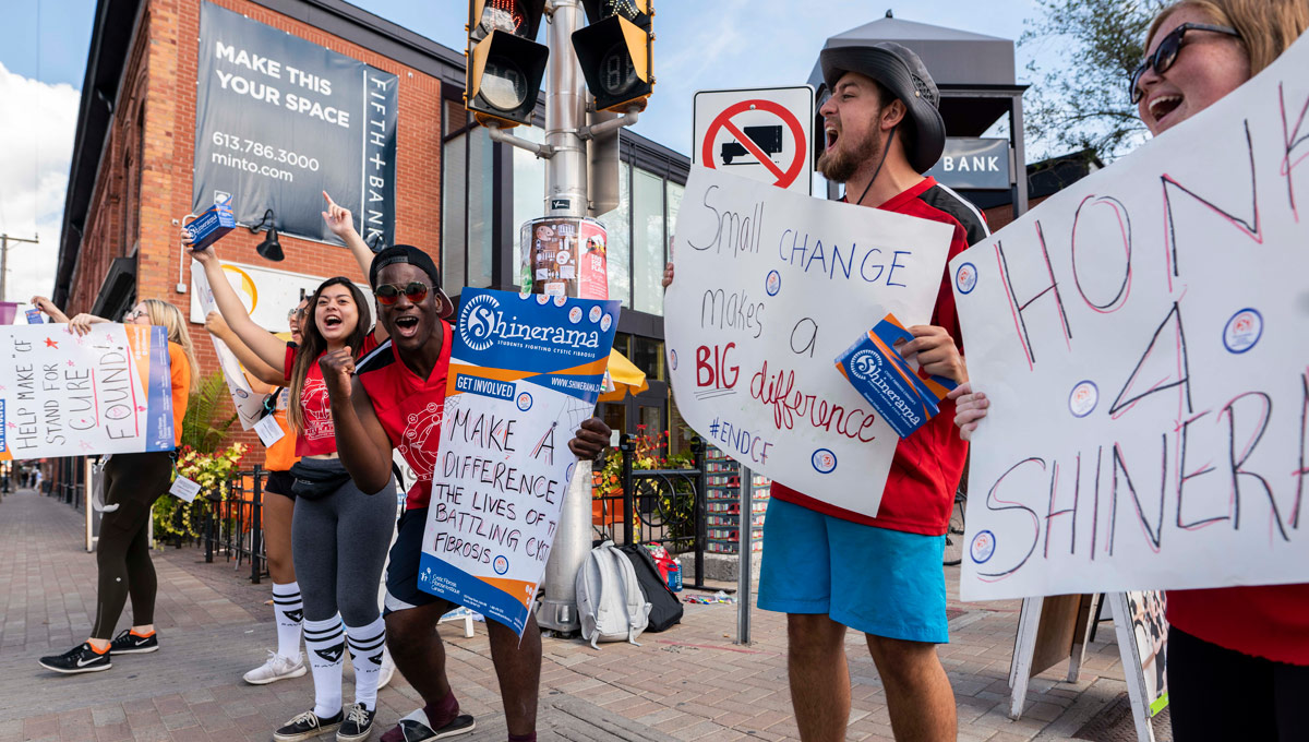New students took to the streets of Ottawa on Sept. 7, 2018 for the annual Shinerama Fundraiser in support of cystic fibrosis research.