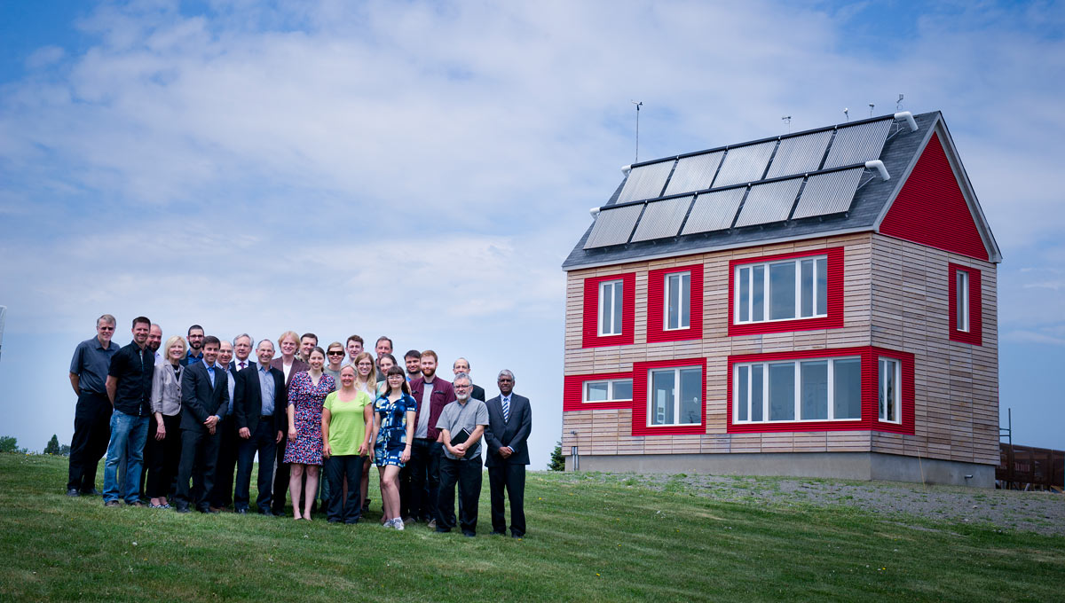 Solar Energy Solutions: Students, Faculty and Professional Services staff gather at the Urbandale Centre for Home Energy Research