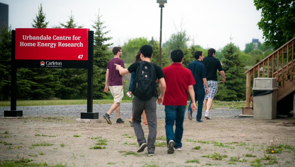 Solar Energy Solutions: students tour the Urbandale Centre.